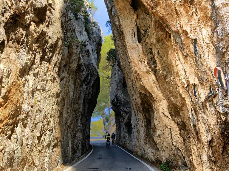 Torrent de Pareis – gorge where the cliffs meet the sea